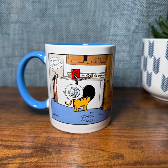 The Far Side Coffee Mug by Gary Larson Cat Fud Cartoon Blue Handle Dog VS Cat - Picture 1 of 5